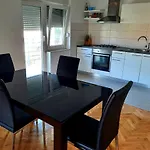 Goran Apartamento *
